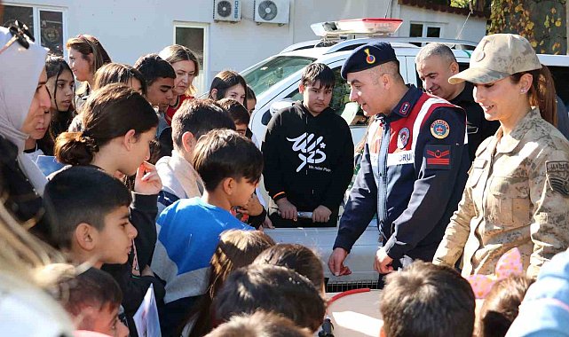 Öğrenciler, jandarmanın faaliyetleri hakkında bilgilendirildi