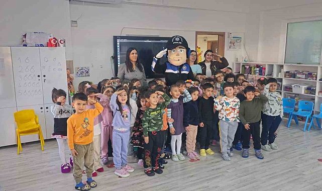 Öğrenciler polislik mesleği hakkında bilgilendirildi