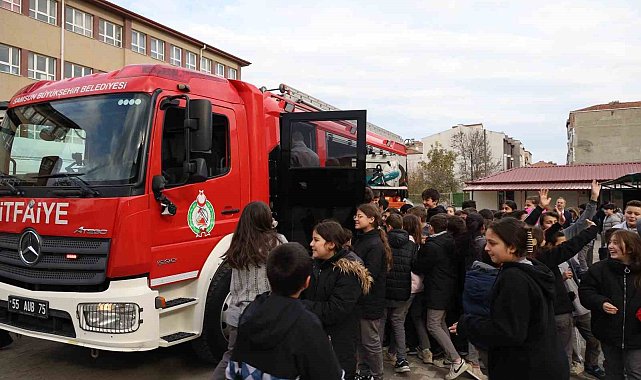 Okulda nefes kesen yangın tatbikatı