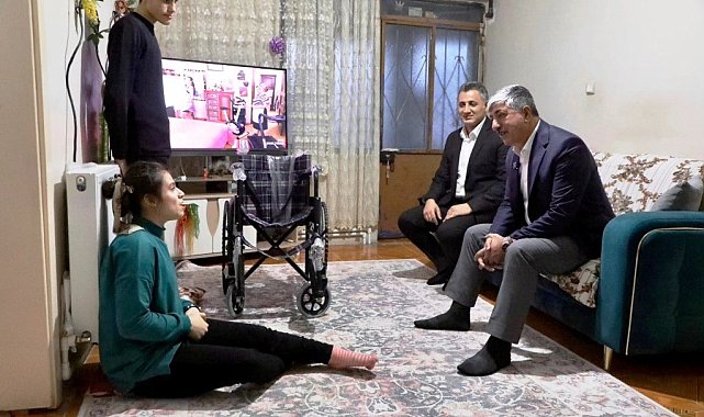 Özel birey Nazar&#039;ın tekerlekli sandalye sevinci