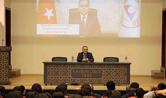 Rektör Prof. Dr. Altun, Kayseri Lisesi öğrencileri ile buluştu