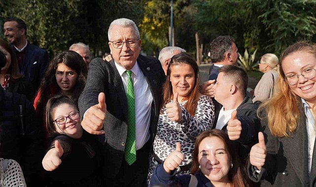 Rektör Prof. Dr. Budak 'Akşam Çayı'nda engelli öğrencilerle bir araya geldi