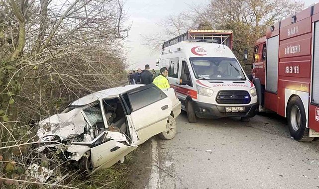 Sakarya'da feci kaza: Otomobil hurdaya döndü, anne ve oğlu hayatını kaybetti