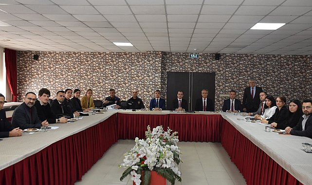 Salihli'de kadına yönelik şiddet masaya yatırıldı