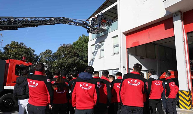 Samsun İtfaiyesi, itfaiyecilik öğrencilerine deneyimlerini aktarıyor