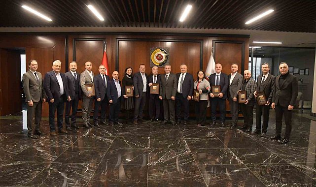 Samsun TSO'dan emektarlara plaket