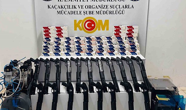 Samsun'da çok sayıda ruhsatsız tüfek ve kaçak makaron operasyonu