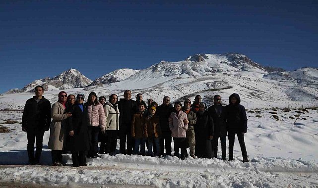 Şehit aileleri için Aladağlar&#039;da yürüyüş