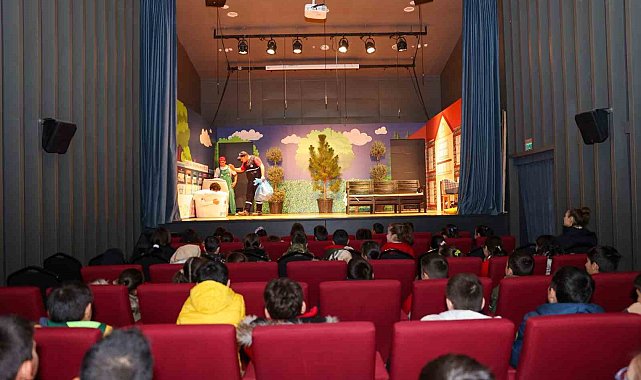 Selçuklu Belediyesi öğrencilere tiyatro aracılığıyla sıfır atık bilinci aşılıyor