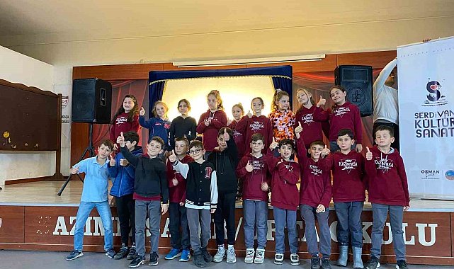 Serdivan'da öğrenciler tiyatro ile buluşuyor