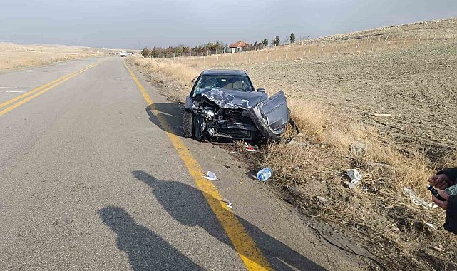 Sincan'da aynı yolda 3 ayrı kaza gerçekleşti: 2 yaralı