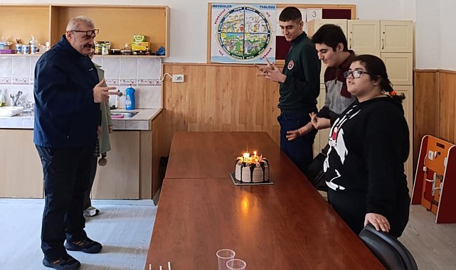 Sinop'ta Engelliler Günü için pasta kesildi