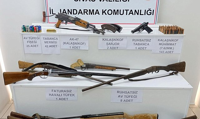 Sivas'ta baskın yapılan evden cephanelik çıktı