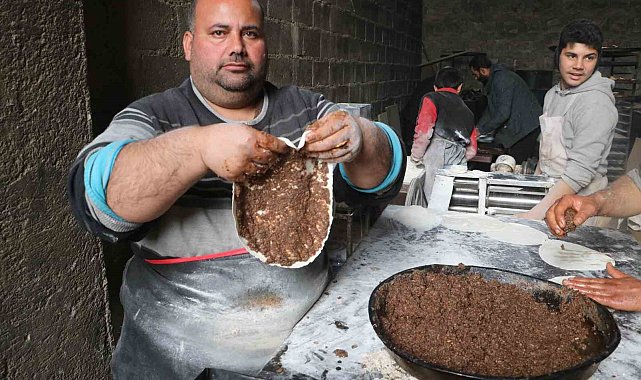 SMO'dan PKKYPG'den temizlenen Tel Rıfat'ta zafer yemeği