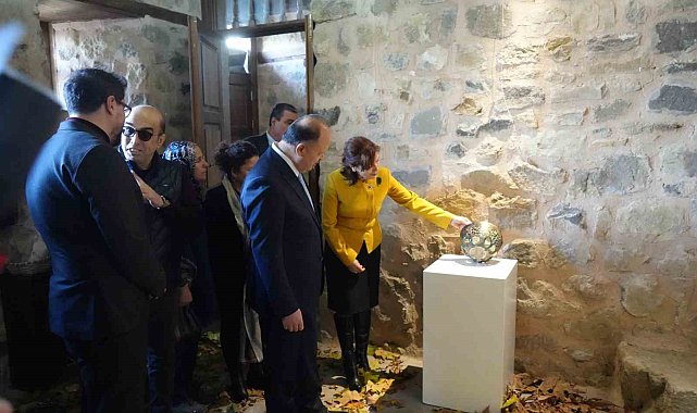 Sonbaharın sanatla buluştuğu sergiye büyük ilgi