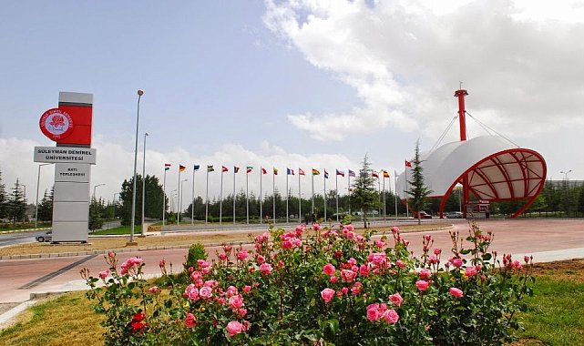 Süleyman Demirel Üniversitesi'nde kırılan plastik tavandan düşen öğrenci ağır yaralandı