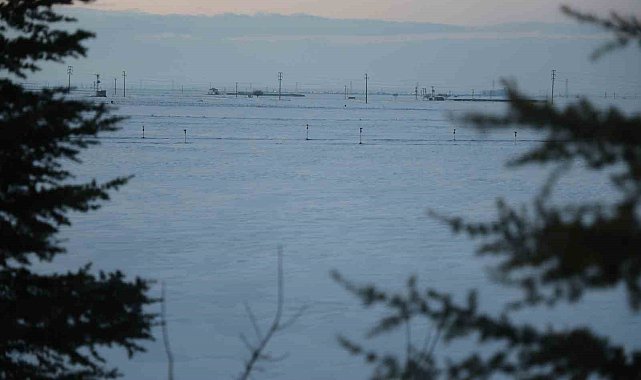 Tahıl ambarı Konya Ovası'nda kar yağışı rekolte umutlarını arttırdı