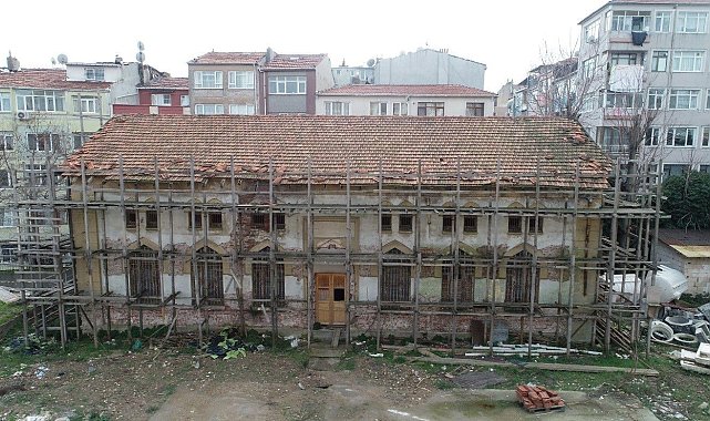 Tarihe dokunan dönüşüm: Darüşşafaka'nın Jimnastik Salonu kütüphane oldu
