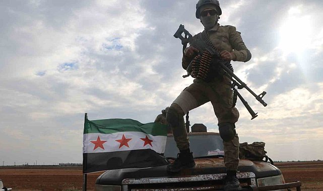 Tel Rıfat'ta Suriye Milli Ordusu'na katılan Suriyeli gençler: "Gelin, bizimle birlikte savaşın"