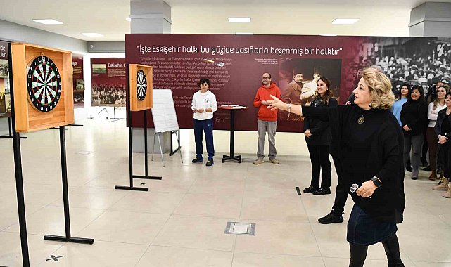 Tepebaşı'nda kadın çalışanlar için dart turnuvası