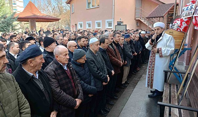 Trafik kazasında hayatını kaybeden genç toprağa verildi