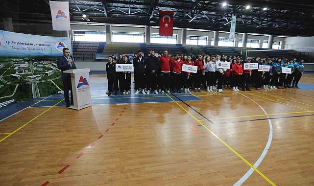 ÜNİLİG voleybol bölgesel lig müsabakaları başladı