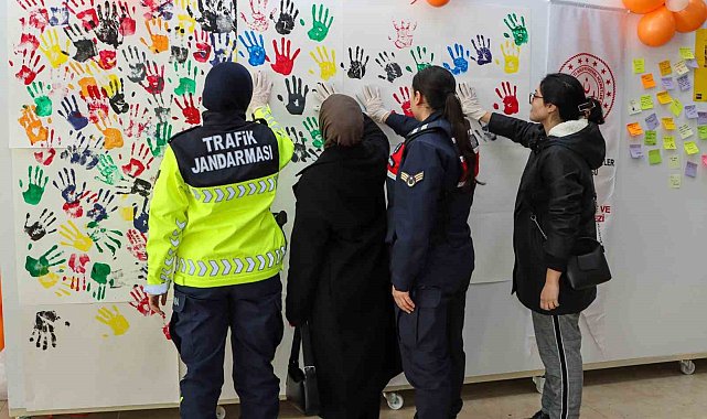 Üniversite öğrencilerine KADES uygulaması tanıtıldı