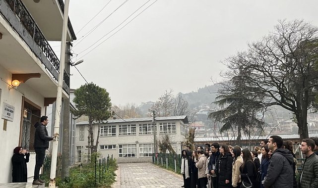 Üniversiteli gençler, büyükşehir ile şehrin güneyinde tarihi yolculuğa çıktı