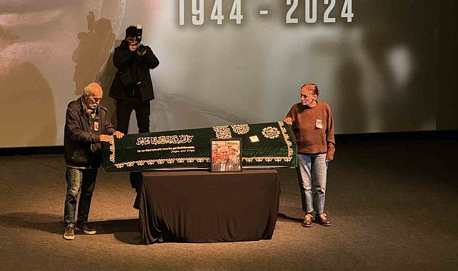 Usta yönetmen Şerif Gören Beyoğlu Atlas Sineması'nda tören düzenlendi