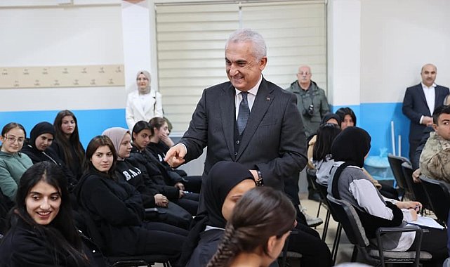 Vali Çakır: "Gençlerimizi önemsiyoruz"