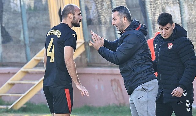 Yalovaspor Teknik Direktörü Yaka, "3 puan aldığımız için mutluyuz"