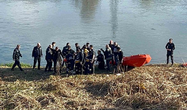 Yeşilırmak'a atlayan şahsı itfaiye kurtardı