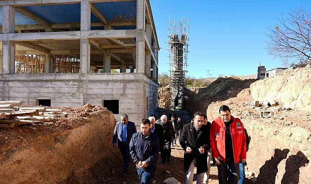 Yılmaz, cami inşaatlarında incelemelerde bulundu