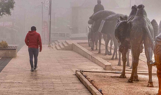 Yoğun sis mistik atmosfer oluşturdu