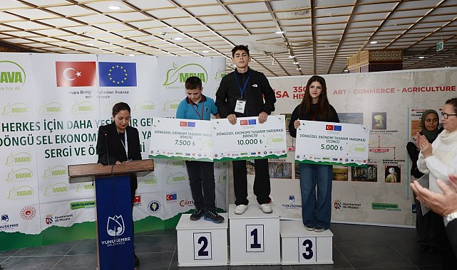 Yunusemre'de Döngüsel Ekonomi'nin Şampiyonları ödüllerini aldı
