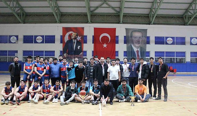 Yurtlig şampiyonu Aliya İzzetbegoviç yurdu oldu