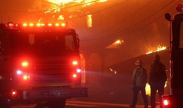 ABD'de itfaiyeci kılığındaki 2 kişiye gözaltı