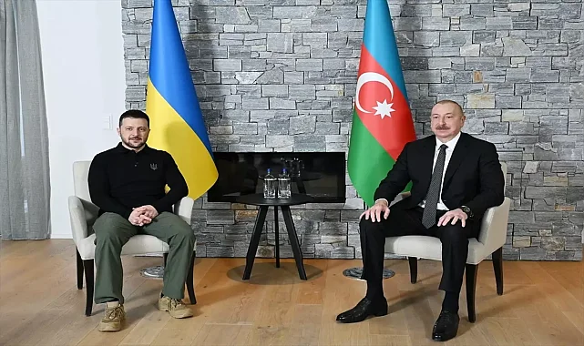 Aliyev ve Zelenskiy Davos&#039;ta Bir Araya Geldi