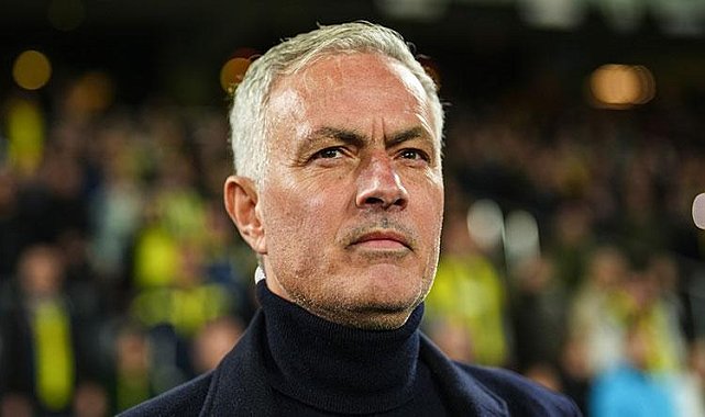Canlı yayındaki tepkisi Avrupa'da gündem oldu: 'Bunu hep yapıyor, klasik Mourinho! Real Madrid'de de kaçıyordu...