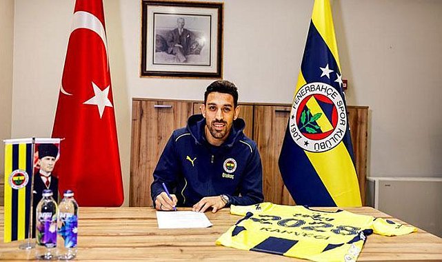 Fenerbahçe&#039;de İrfan Can Kahveci&#039;nin sözleşmesi resmen uzatıldı