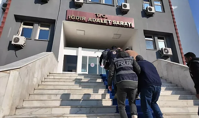 Iğdır&#039;da İnsan Kaçakçılığı Operasyonu: 2 Afgan Zanlı Tutuklandı