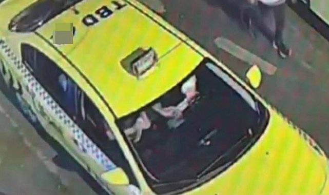 İstanbul&#039;da turistlerin paralarını çalan 24 kişilik çete, operasyonla çökertildi