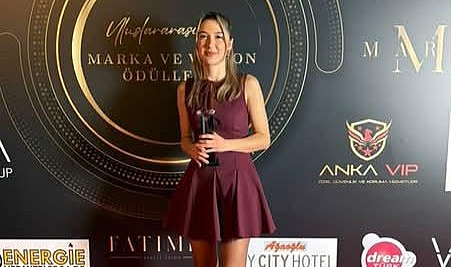 Rüya Bridal Gelinlikleri Hayalleri Süslüyor