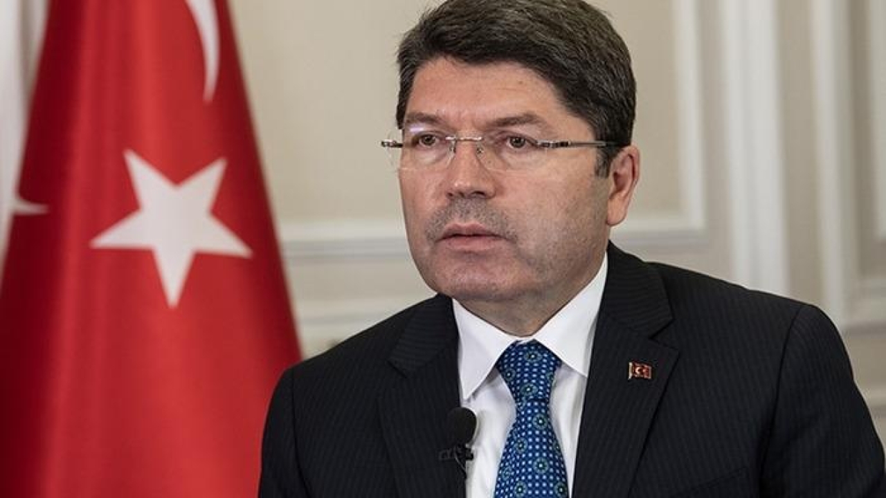 Bakan Tunç: "3 tane hakaret soruşturmasıyla hukuk güvenliği yok diyeceksiniz, buna müsaade etmeyiz"