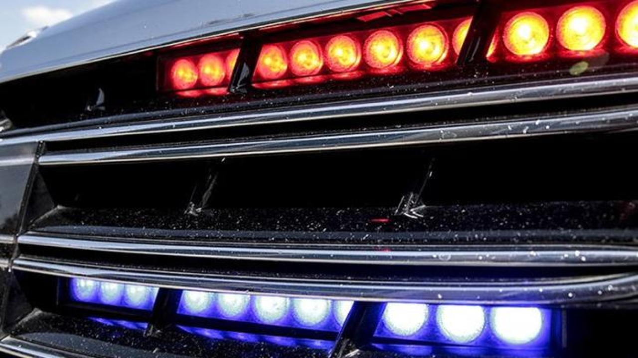 Çakar lamba cezaları hız kesmeden devam ediyor: Mersin’de yakalandı 138 bin TL ceza kesildi!