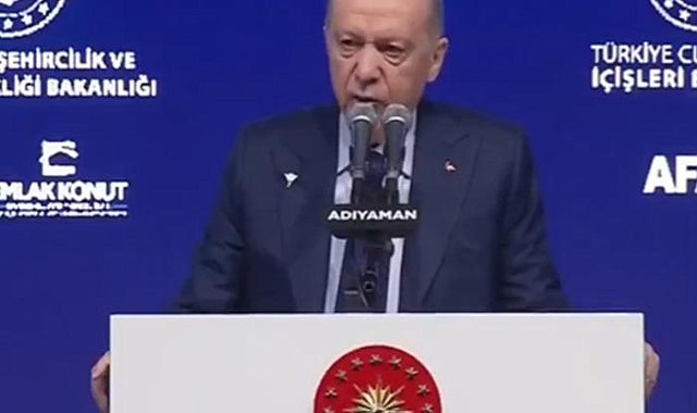 Cumhurbaşkanı Erdoğan, Adıyaman&#039;da anma törenine katıldı: Yıl sonuna kadar 453 bin konutu tamamlayacağız