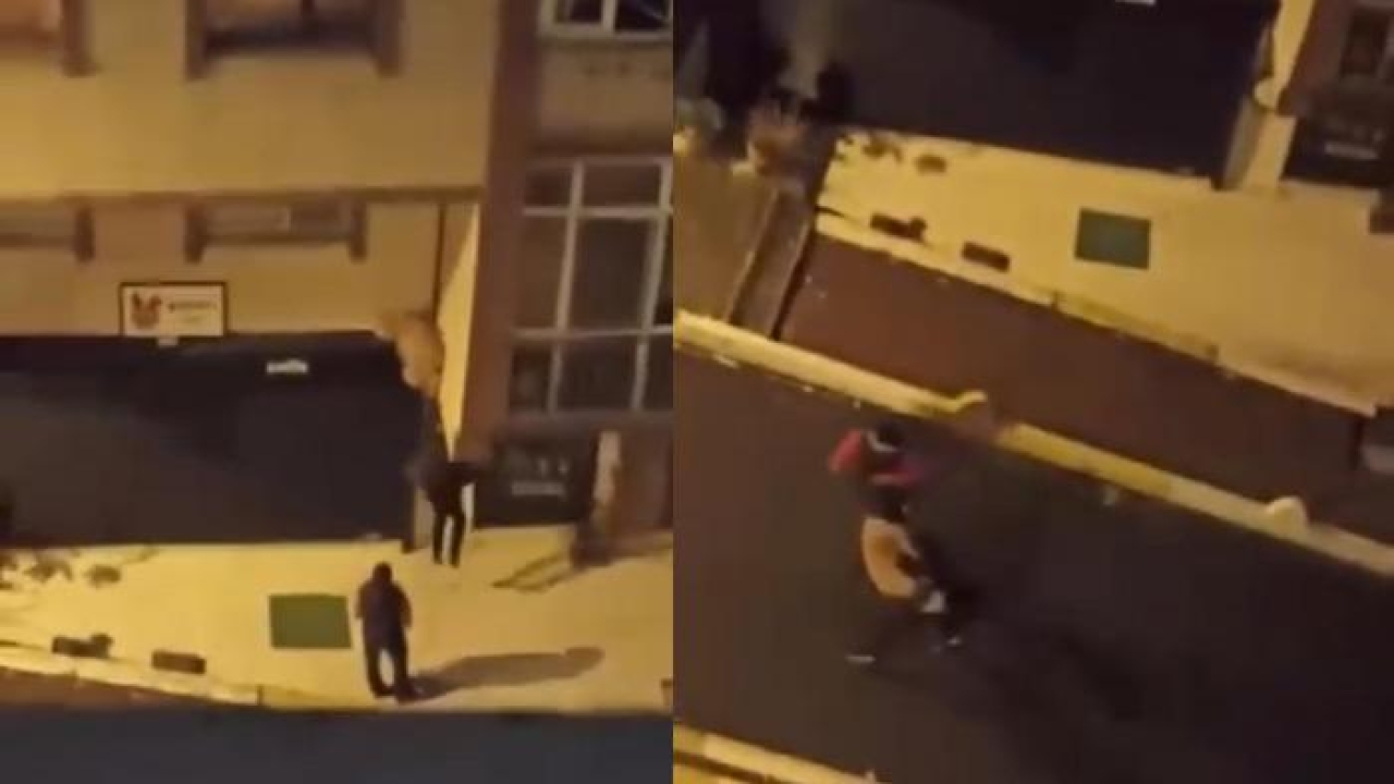 Dükkan sahibi bile şok oldu! Duvardaki oyuncak ayıyı çalarken yakalanan hırsız: &quot;Beğendim aldım&quot;