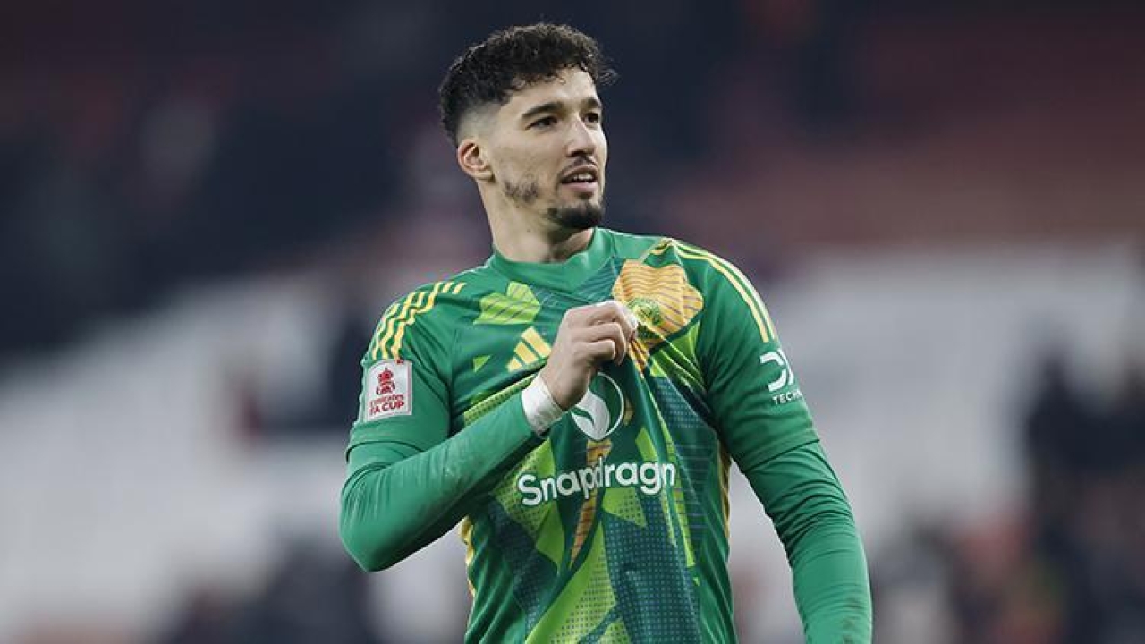 Manchester United'a Altay Bayındır müjdesi