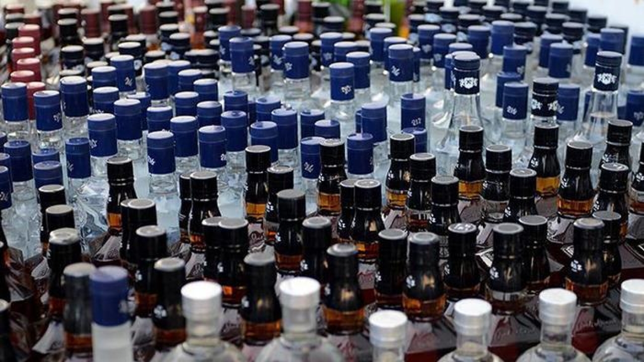 Sahte içki tehlikesi büyüyor! 7 ilde 56 operasyon, 65 kişi hayatını kaybetti, 150 milyon tl’lik kaçak ürün ele geçirildi