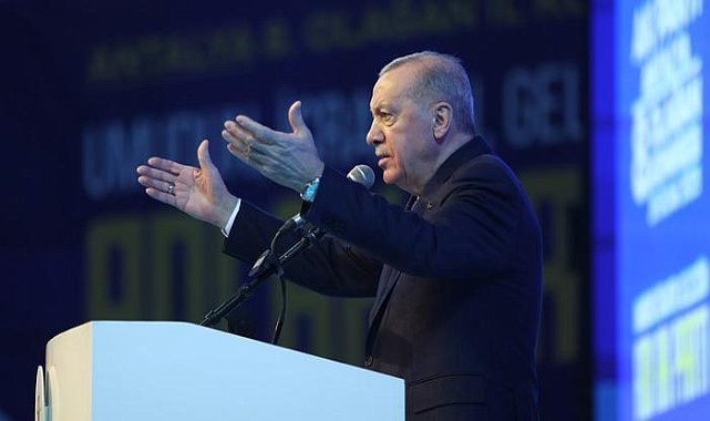 Son dakika | Özgür Özel'e 'sarı kart' çıkışı! Cumhurbaşkanı Erdoğan: "Koltuğu kaybedeceğini anlayınca etekleri tutuşmaya başladı"